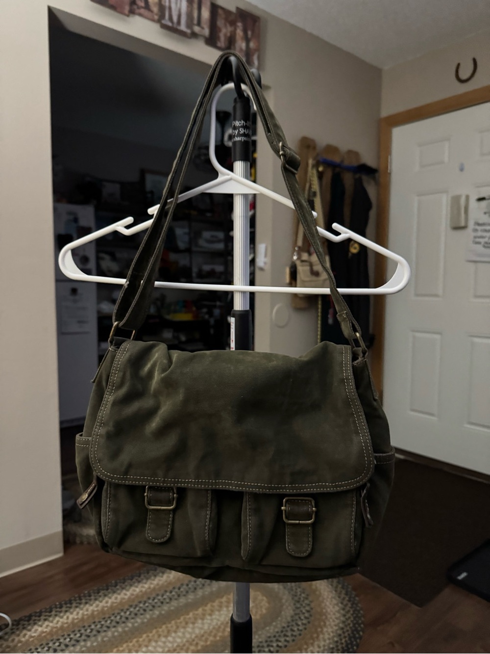 Fossil Olive Green Messenger Bag - Durable Everyday Shoulder Bag
